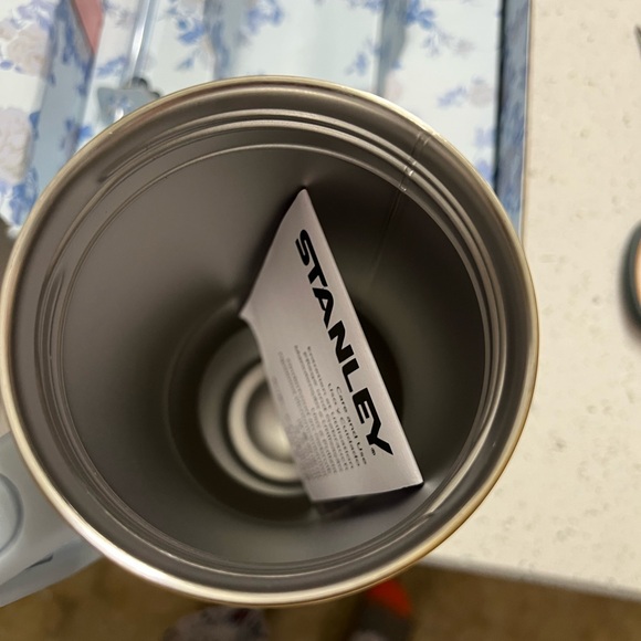 Loveshack Stanley (NWT) - Picture 4 of 4